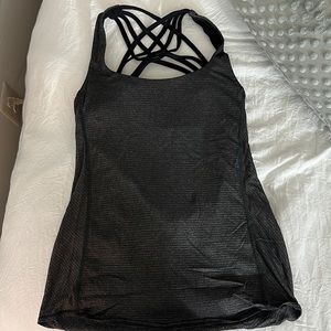 Lululemon top!